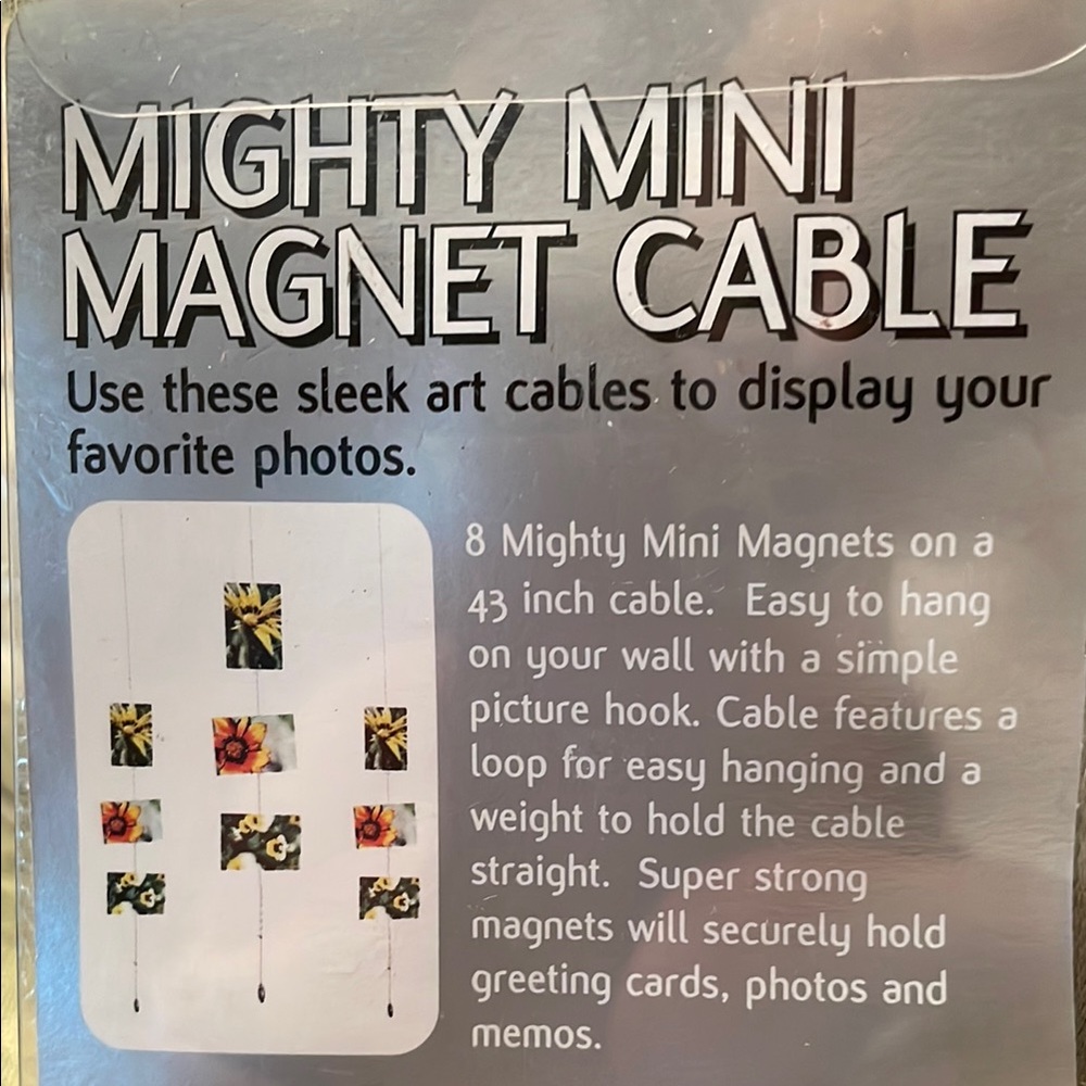 Mighty Mini Magnet Cable Photo Holder